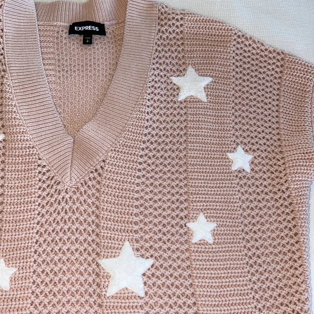 Woman’s Express V Neck Pink and White Star Sweater Size Small - Picture 9 of 12